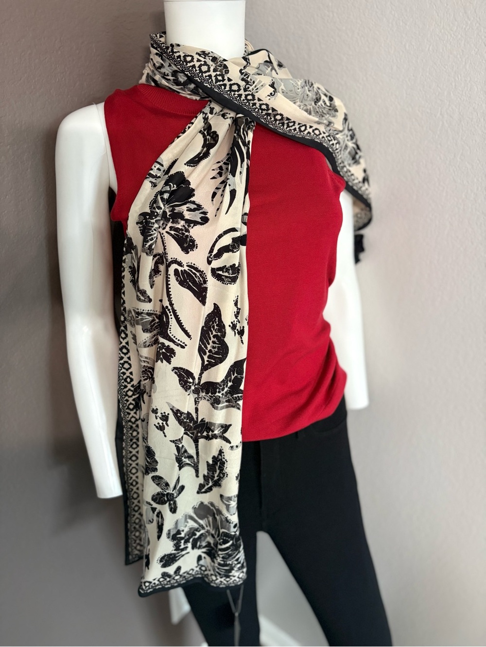 Vince Camuto Black & Cream Floral Border Wrap Scarf